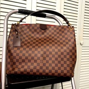 Louis Vuitton graceful MM.